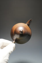 Load image into Gallery viewer, Wood Fired Dicaoqing Pear Yixing Teapot No.2 柴烧底槽清梨形 160ml (Copy)
