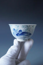 Load image into Gallery viewer, 115ml Qinghua Two Mandarin Ducks Jingdezhen Porcelain Teacup by KuangShi 青花匡石手绘三鸭杯
