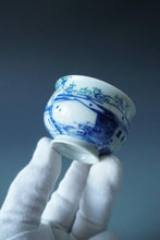 Load image into Gallery viewer, 75ml Qinghua Hometown Jingdezhen Porcelain Teacup by KuangShi 青花匡石手绘故乡杯
