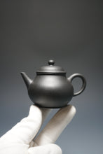 Load image into Gallery viewer, Heini (Wuhui Zhuni) Bale Shuiping Yixing Teapot 捂灰朱泥芭乐水平 100ml
