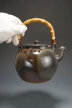 Load image into Gallery viewer, Wood Fired Huanglong Shan Zini Yixing Clay Round Kettle No.2 柴烧夹砂黄龙山紫泥烧水壶 820ml

