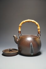 Load image into Gallery viewer, Wood Fired Huanglong Shan Zini Yixing Clay Round Kettle No.1 柴烧夹砂黄龙山紫泥烧水壶 820ml
