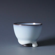 Load image into Gallery viewer, 105ml Dripping Moon White Ruyao Teacup by KengKou Studio 坑口烧汝窑月白流釉杯

