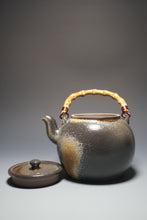 Load image into Gallery viewer, Wood Fired Huanglong Shan Zini Yixing Clay Round Kettle No.2 柴烧夹砂黄龙山紫泥烧水壶 820ml
