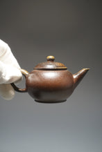 Load image into Gallery viewer, Wood Fired Dicaoqing Shuiping Yixing Teapot No.1 柴烧底槽清水平 80ml
