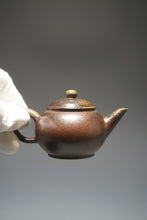Load image into Gallery viewer, Wood Fired Dicaoqing Shuiping Yixing Teapot No.1 柴烧底槽清水平 80ml
