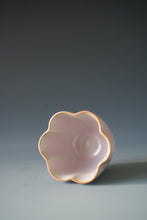 Load image into Gallery viewer, Pink Ruyao Six-Lobed Teacup by Shan Kilns 善窑粉红汝窑六瓣杯 80ml
