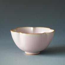 Load image into Gallery viewer, Pink Ruyao Five-Lobed Teacup by Shan Kilns 善窑粉红汝窑五瓣杯 100ml

