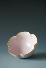 Load image into Gallery viewer, Pink Ruyao Five-Lobed Teacup by Shan Kilns 善窑粉红汝窑五瓣杯 100ml
