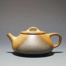 Load image into Gallery viewer, Wood Fired Benshan Lüni Shipiao Yixing Teapot 本山绿泥柴烧石瓢 150ml
