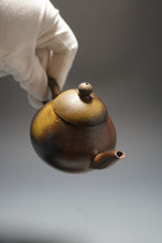 Load image into Gallery viewer, Wood Fired Dicaoqing Pear Yixing Teapot No.3 柴烧底槽清梨形 160ml
