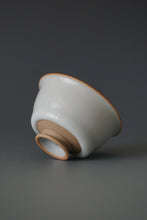 Load image into Gallery viewer, 60ml Shan Kilns Dripping Moon White Ruyao Teacup no.1 善窑汝窑月白流釉杯
