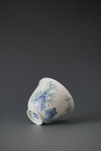 Load image into Gallery viewer, Wood Fired Doucai Bamboo and Stone Jingdezhen Porcelain Teacup 柴窑斗彩石竹杯 90ml
