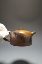 Load image into Gallery viewer, Wood Fired Dicaoqing Jinglan Yixing Teapot No.2 底槽清柴烧井栏 230ml
