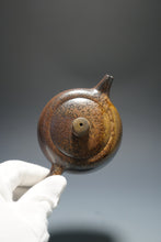 Load image into Gallery viewer, Wood Fired Dicaoqing Jinglan Yixing Teapot No.2 底槽清柴烧井栏 230ml
