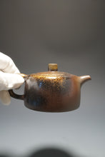 Load image into Gallery viewer, Wood Fired Dicaoqing Jinglan Yixing Teapot No.3 底槽清柴烧井栏 230ml

