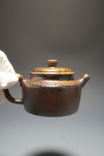 Load image into Gallery viewer, Wood Fired Dicaoqing Dezhong Yixing Teapot 底槽清柴烧德钟 250ml
