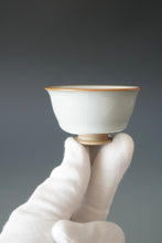 Load image into Gallery viewer, 60ml Shan Kilns Dripping Moon White Ruyao Teacup no.1 善窑汝窑月白流釉杯
