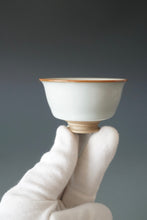 Load image into Gallery viewer, 60ml Shan Kilns Dripping Moon White Ruyao Teacup no.2 善窑汝窑月白流釉杯
