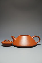 Load image into Gallery viewer, Fully Handmade Zhuni Soaring Dragon Yixing Teapot by Pan Qiyuan 全手工潘器园极品朱泥龙行天下 140ml
