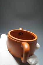 Load image into Gallery viewer, Fully Handmade Red Jiangponi Hanwa Yixing Teapot by Hu Manshan 胡漫山纯红降坡泥汉瓦 150ml
