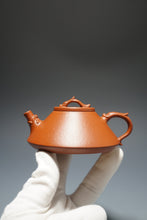 Load image into Gallery viewer, Fully Handmade Zhuni Soaring Dragon Yixing Teapot by Pan Qiyuan 全手工潘器园极品朱泥龙行天下 140ml
