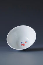 Load image into Gallery viewer, 50ml Qinghua Cherries Porcelain Teacup by KuangShi 青花匡石樱桃芭蕉杯
