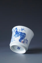 Load image into Gallery viewer, 90ml Qinghua Rooster Porcelain Teacup by KuangShi 青花匡石荫满中庭杯

