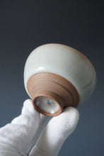 Load image into Gallery viewer, 90ml Ltd. Ed. Shan Kilns Ruyao FangHua Hanlu Teacup no.2 善窑汝窑芳华杯
