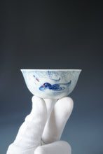 Load image into Gallery viewer, 110ml Qinghua Spring River Porcelain Teacup by KuangShi 青花匡石春江水暖杯
