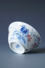 Load image into Gallery viewer, 60ml Qinghua Birds Jingdezhen Porcelain Teacup by KuangShi 青花匡石手绘花鸟早春杯
