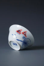 Load image into Gallery viewer, 60ml Qinghua Watermelon and Fan Porcelain Teacup by KuangShi 青花匡石手绘消暑枇杷杯
