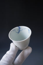 Load image into Gallery viewer, 85ml Qinghua Gourd Porcelain Teacup by KuangShi 青花匡石葫芦多福杯
