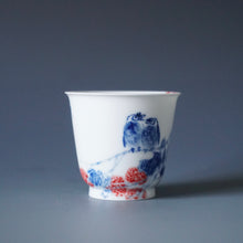 Load image into Gallery viewer, 85ml Qinghua Flowers and Birds Jingdezhen Porcelain Teacup by KuangShi 青花匡石手绘花鸟硕果杯
