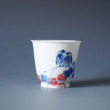 Load image into Gallery viewer, 85ml Qinghua Flowers and Birds Jingdezhen Porcelain Teacup by KuangShi 青花匡石手绘花鸟硕果杯
