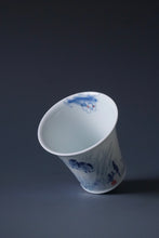 Load image into Gallery viewer, 60ml Qinghua Early Spring Sparrow Jingdezhen Porcelain Teacup by KuangShi 青花匡石手绘麻雀春早杯
