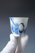 Load image into Gallery viewer, 85ml Qinghua Crane and Pine Tree Porcelain Teacup by KuangShi 青花匡石手绘花鸟松风杯
