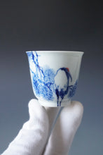 Load image into Gallery viewer, 85ml Qinghua Crane and Pine Tree Porcelain Teacup by KuangShi 青花匡石手绘花鸟松风杯
