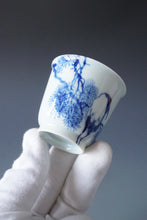 Load image into Gallery viewer, 85ml Qinghua Crane and Pine Tree Porcelain Teacup by KuangShi 青花匡石手绘花鸟松风杯
