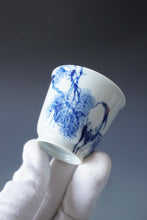 Load image into Gallery viewer, 85ml Qinghua Crane and Pine Tree Porcelain Teacup by KuangShi 青花匡石手绘花鸟松风杯
