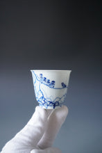 Load image into Gallery viewer, 85ml Qinghua Birds on the Tree Porcelain Teacup by KuangShi 青花匡石手绘花鸟麻雀杯
