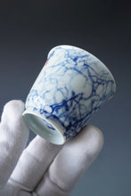 Load image into Gallery viewer, 85ml Qinghua Birds on the Tree Porcelain Teacup by KuangShi 青花匡石手绘花鸟麻雀杯
