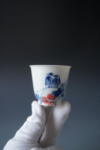 Load image into Gallery viewer, 85ml Qinghua Flowers and Birds Jingdezhen Porcelain Teacup by KuangShi 青花匡石手绘花鸟硕果杯
