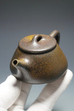 Load image into Gallery viewer, Wood Fired Dicaoqing Shipiao Yixing Teapot 柴烧底槽清平盖石瓢 115ml
