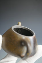 Load image into Gallery viewer, Wood Fired Dicaoqing Shipiao Yixing Teapot 柴烧底槽清平盖石瓢 115ml
