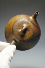 Load image into Gallery viewer, Wood Fired Dicaoqing Ziye Shipiao Yixing Teapot 柴烧底槽清子冶石瓢 145ml
