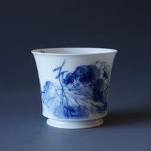 Load image into Gallery viewer, 90ml Qinghua Fragrance Porcelain Teacup by KuangShi 青花匡石香远益清杯
