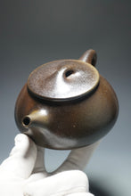 Load image into Gallery viewer, Wood Fired Lao Zini from Huanglong Shan No.5 Mine Manpiao Yixing Teapot 柴烧老紫泥满瓢 430ml
