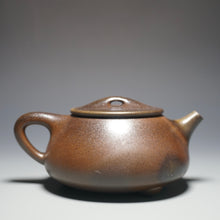 Load image into Gallery viewer, Wood Fired Lao Zini from Huanglong Shan No.5 Mine Manpiao Yixing Teapot 柴烧老紫泥满瓢 430ml
