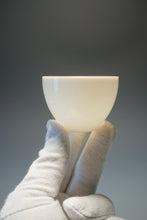 Load image into Gallery viewer, Tianbai Porcelain Big Chicken Egg Teacup with Wide Base and Gold Stamp 80ml
